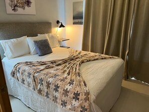 2 bedrooms, iron/ironing board, free WiFi, bed sheets - Cozy vacation home away from home. Enjoy the pool from your door step.
(Boca Chica)