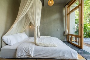 In-room safe, blackout curtains, free WiFi, bed sheets - Ubud Terrace by Betterplace (Ubud)
