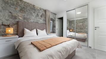 3 quartos, Wi-Fi de cortesia, roupa de cama