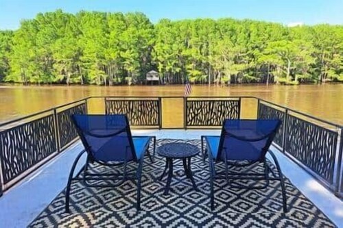 Keepin It Reel on Caddo Lake (Houseboat)