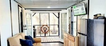 Keepin It Reel on Caddo Lake (Houseboat)