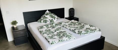 1 habitación, escritorio, wifi gratis y ropa de cama