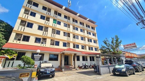 Mặt tiền nơi lưu trú