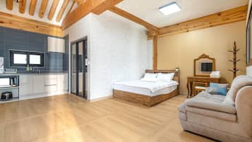 Basic Room, 1 Bedroom (Gajokbyeol4(Not pet-friendly)) | 1 bedroom, free WiFi