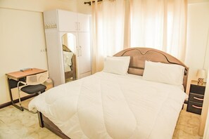 1 chambre, fer et planche à repasser, Wi-Fi, draps fournis