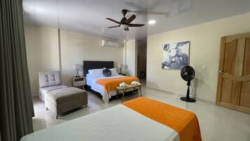 Deluxe House | 4 bedrooms, iron/ironing board, free WiFi