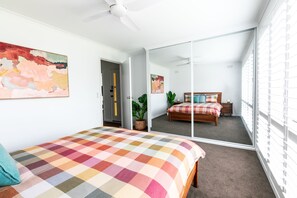 4 quartos, ferros/tábuas de passar roupa, Wi-Fi de cortesia