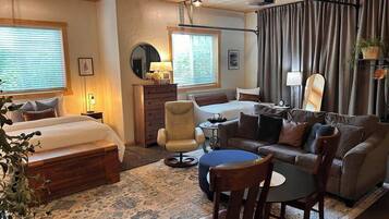 Iron/ironing board, travel crib, WiFi, bed sheets