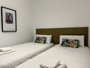 2 chambres, fer et planche Ă repasser, accĂšs Internet, draps fournis