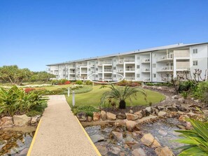 Exterior - The Pool Resort Kingscliff - Studio Apt - Holiday Management Co. (Tweed)