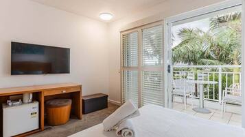 1 bedroom, free WiFi, bed sheets