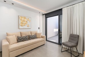 TV - Villa Aelia - With Private Heated Pool (Sfakaki)