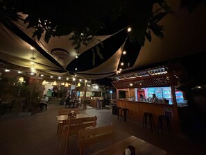 Restaurant - Hotel Panajachel Oasis  (Panajachel)
