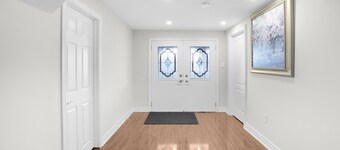 Gorgeous,spacious and bright 3 bedroom Walkout Basement!