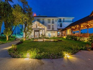 Fachada de la propiedad