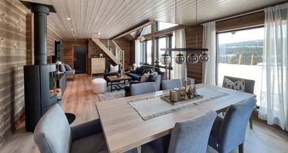 4 bedroom stunning home in Svingvoll