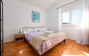 1 bedroom, iron/ironing board, free WiFi, bed sheets - 1 bedroom gorgeous apartment in Pag (Pag)