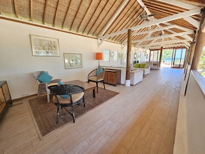 Villa, 4 Schlafzimmer, Meerblick | Wohnbereich