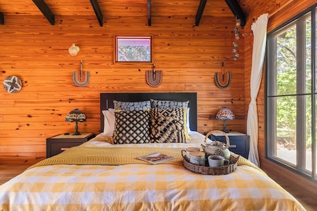 Treefern Cottage - A Countryside Escape | 1 bedroom, soundproofing, free WiFi, bed sheets