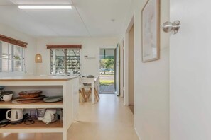 Interior - Beach Shack by the Sea Innes Park (Innes Park)