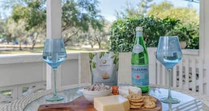 Beach Shack by the Sea Innes Park