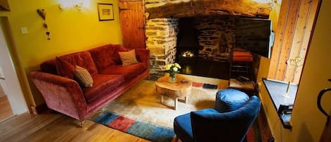 Télévision, cheminée