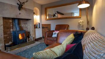 TV, fireplace, stereo