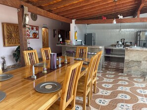 Free daily local cuisine breakfast - Hacienda Hotel Los Caballeros  (Marinilla)