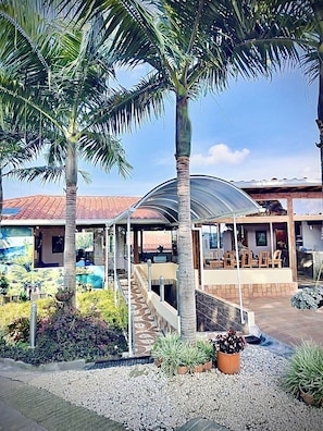 Front of property - Hacienda Hotel Los Caballeros  (Marinilla)