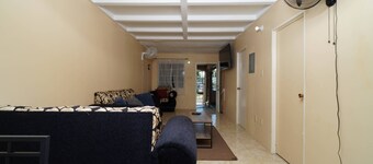 Portmore Peaceful Stay 
3BR House in Greater Portmore With AC and Hot water 