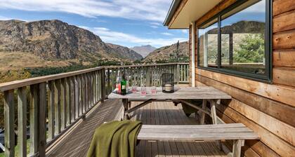 Spacious Mountain View Home Close To Coronet Peak