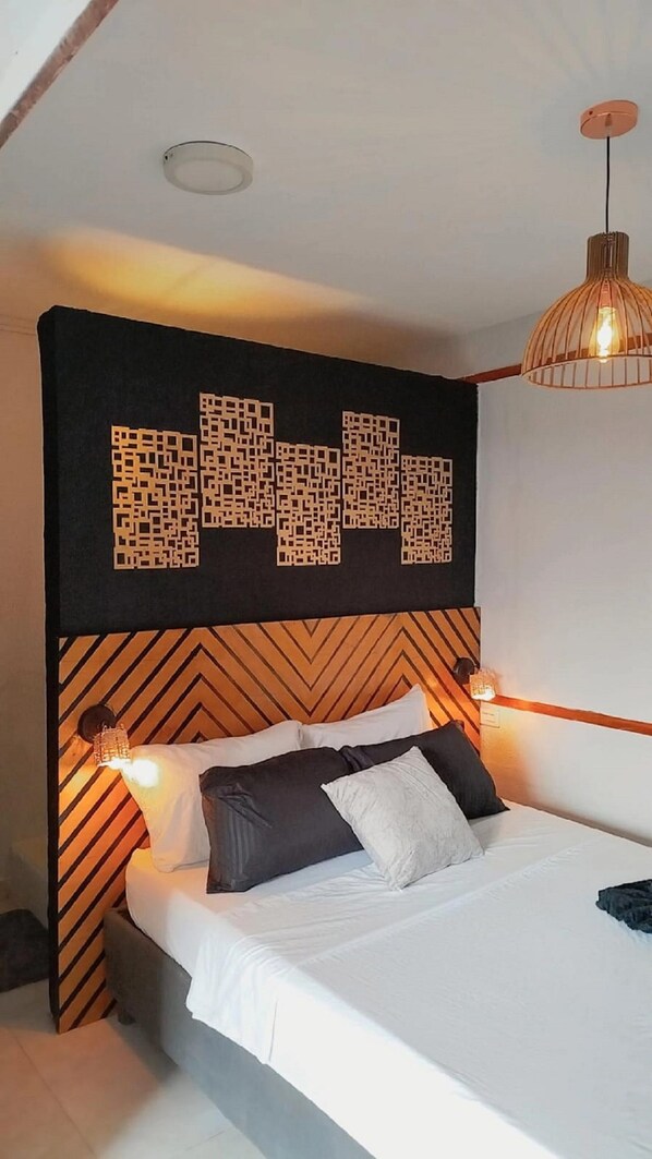 House, Multiple Bedrooms, Smoking, Private Pool