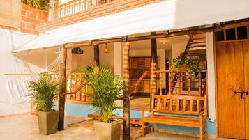 Rumah, beberapa kamar, Boleh Merokok, kolam renang pribadi | Teras/patio