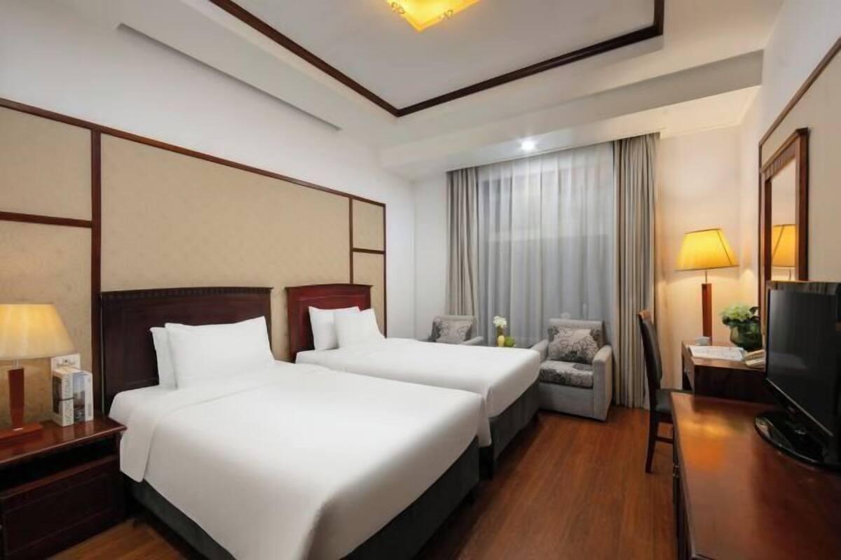 Hochwertige Bettwaren, Daunenbettdecken, Pillowtop-Betten, Minibar