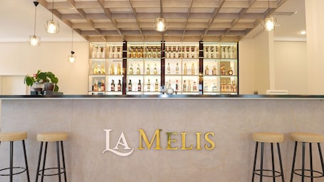 Bar (en la propiedad). La Melis