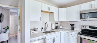 Elegant 2BR Haven by the Water