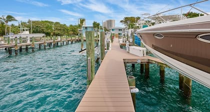 Elegant 2BR Haven by the Water