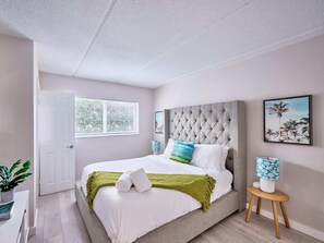 2 quartos, ferros/tábuas de passar roupa, Wi-Fi, roupa de cama