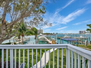 Property grounds - Coastal Chic 2BR Retreat on the Intracoastal Waterway (Riviera Beach)
