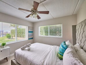 2 slaapkamers, een bureau, een strijkplank/strijkijzer, wifi