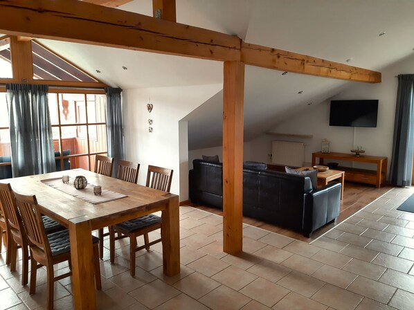 Interior - Holiday Apartment "Beim Schmied Straßkirchen" - in Vogtareuth, near Chiemsee and Rosenheim (Vogtareuth)