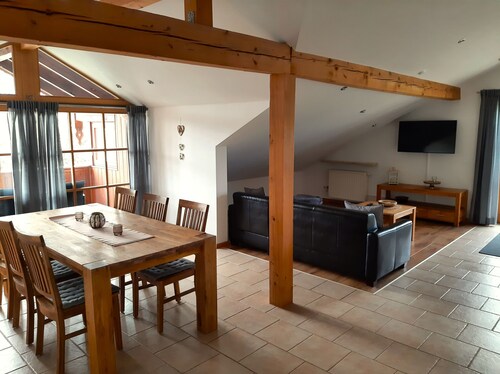 Ferienwohnung "Beim Schmied StraĂkirchen" - in Vogtareuth, NĂ€he Chiemsee und Rosenheim