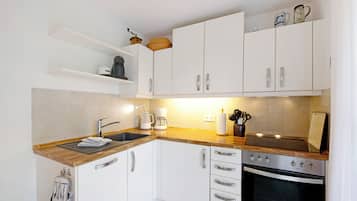 Kühlschrank, Ofen, Herdplatte, Geschirrspüler
