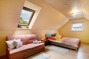 1 bedroom, free WiFi, bed sheets