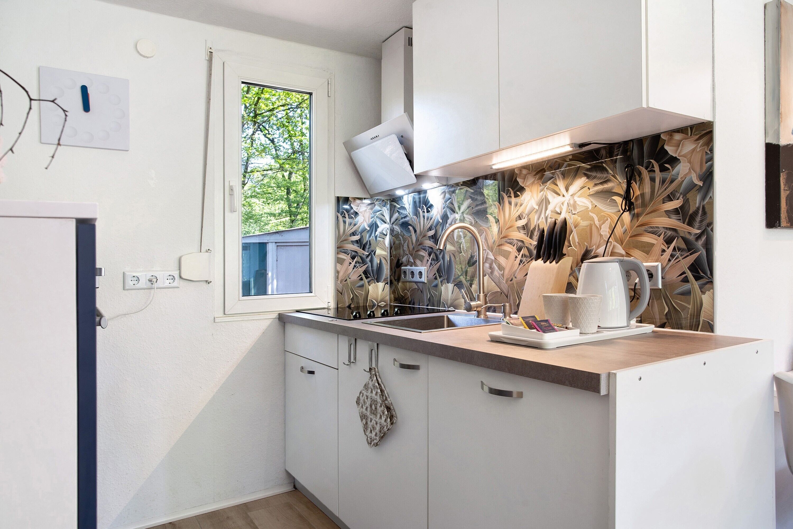 Refrigerador, microondas, horno, placa de cocina