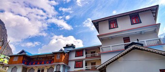 Rufina Royal Lachung