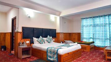 Doppia Premium, 1 camera da letto | Una scrivania