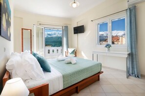 2 bedrooms, iron/ironing board, WiFi, bed sheets - Glikanisos House Nipos - ideal for hikers and families 2bd, 6pl, 10min to beach (Nipos)