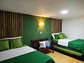 1 bedroom, iron/ironing board, WiFi, bed sheets - Hb5 Family Room with private bathroom facing the sea (Cartagena)