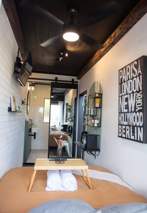 1 camera, ferro/asse da stiro, Wi-Fi gratuito, lenzuola